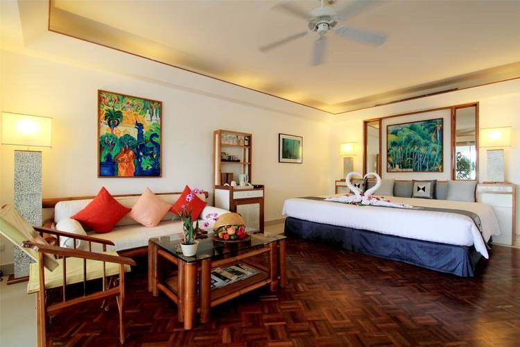 Mom Tri's Villa Royale