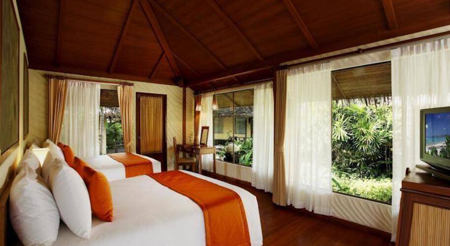 Centara Koh Chang Tropicana Resort