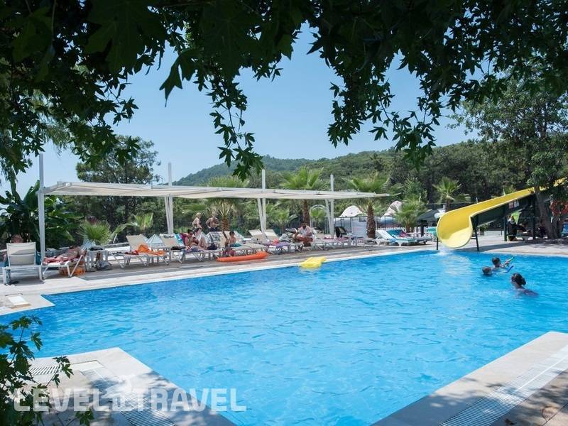 Фотография Nicholas Park Hotel