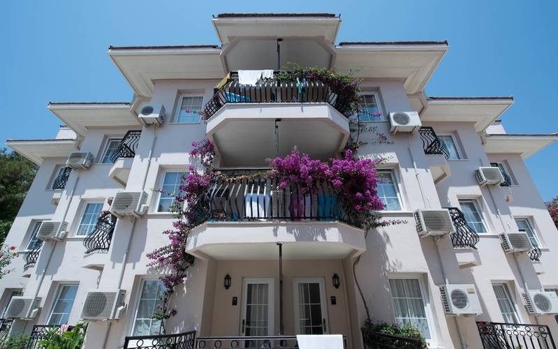 Nicholas Park Hotel