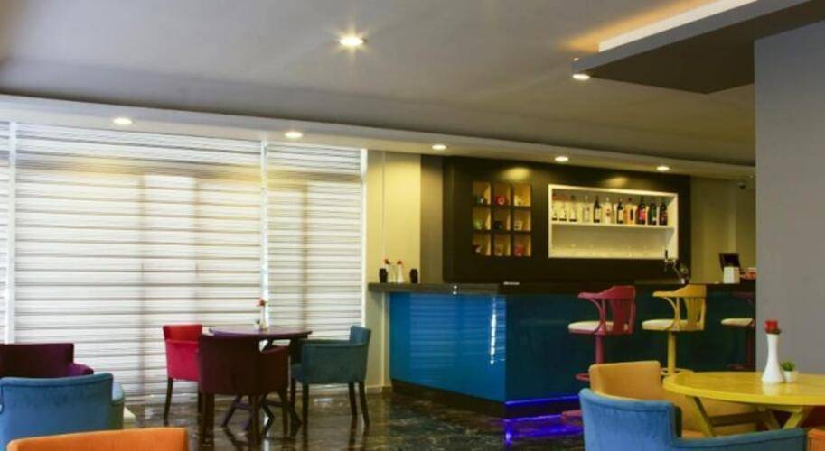 Vela Hotel
