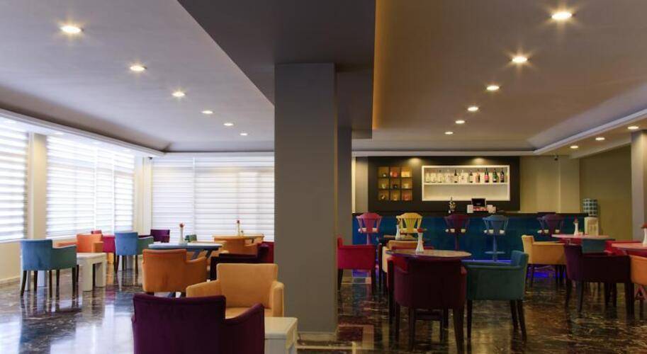 Vela Hotel