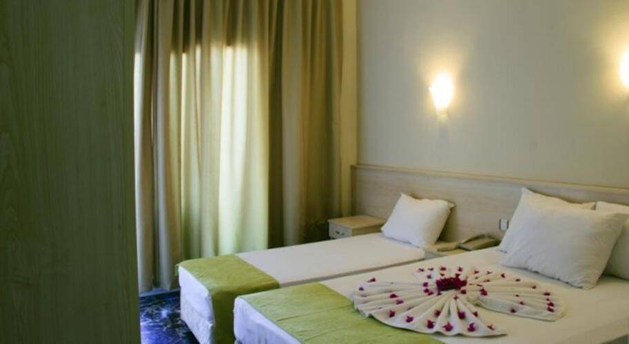Vela Hotel