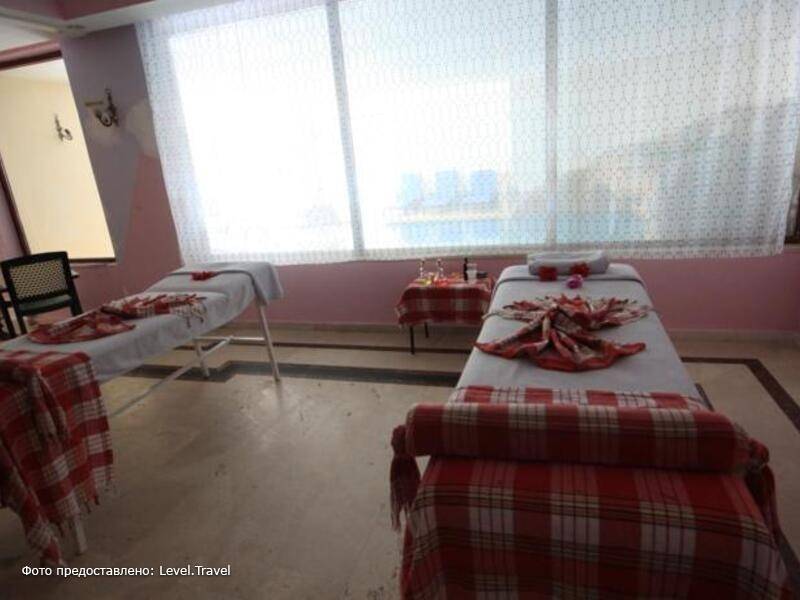 Фотография Hera Beach Hotel