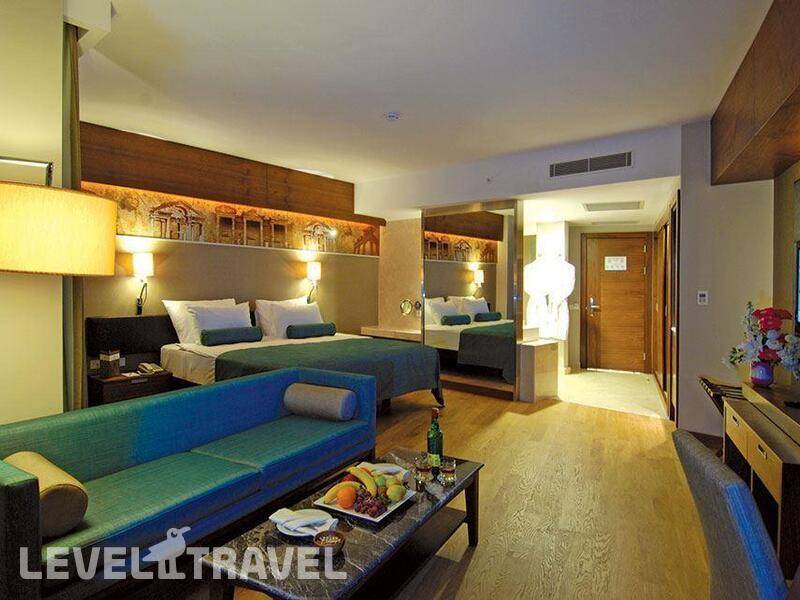 Фотография Commodore Elite Suite & Spa (Adults Only 18+)