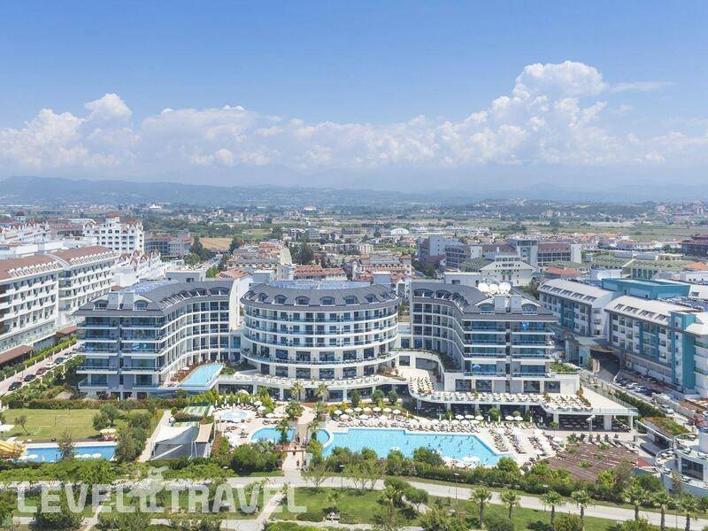 Фотография Commodore Elite Suite & Spa (Adults Only 18+)