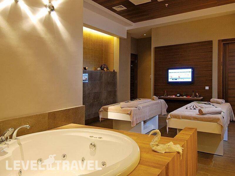 Фотография Commodore Elite Suite & Spa (Adults Only 18+)