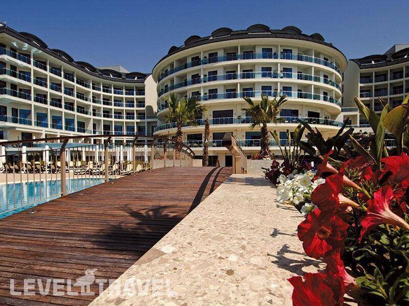 Фотография Commodore Elite Suite & Spa (Adults Only 18+)