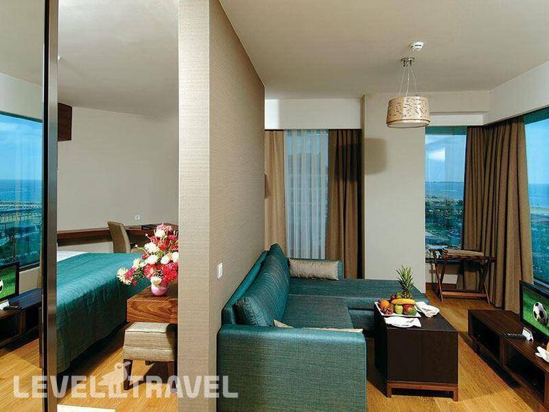 Фотография Commodore Elite Suite & Spa (Adults Only 18+)