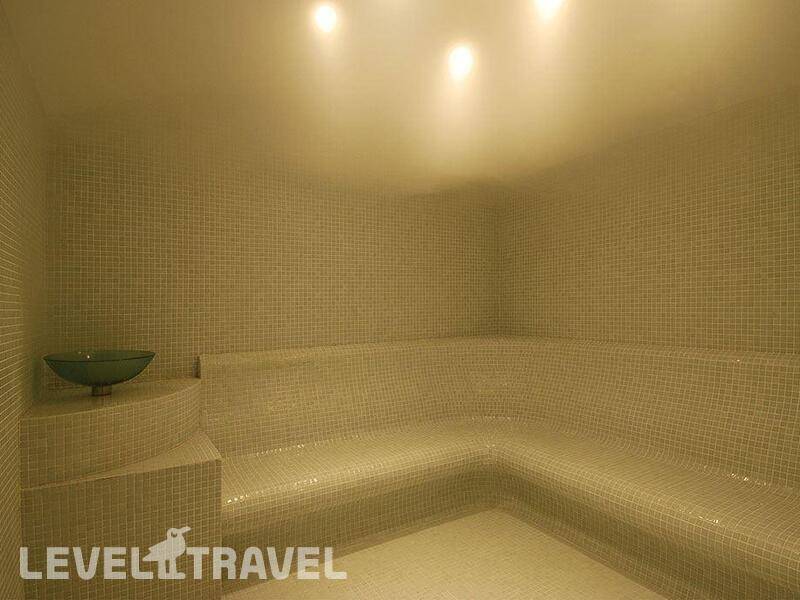 Фотография Commodore Elite Suite & Spa (Adults Only 18+)