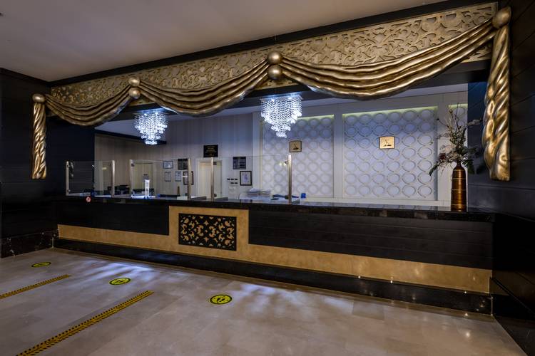 Lake & River Side Hotel & Spa