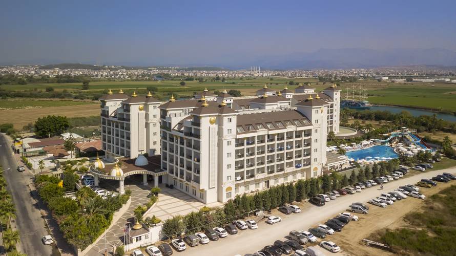 Lake & River Side Hotel & Spa
