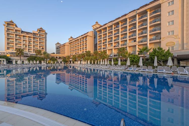 Lake & River Side Hotel & Spa