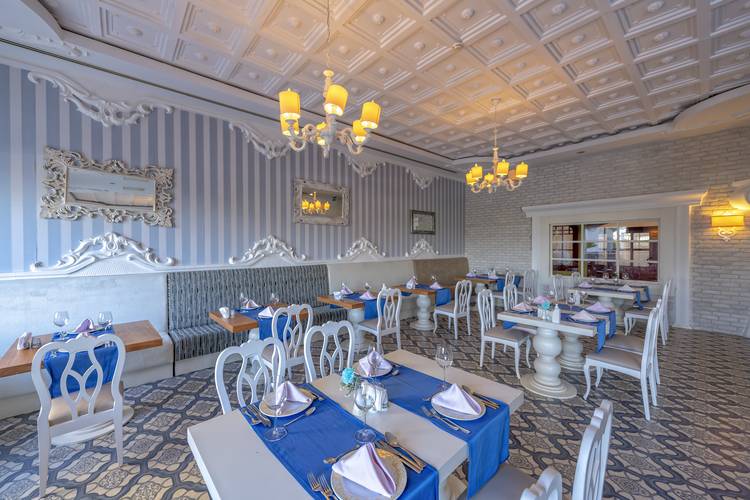 Lake & River Side Hotel & Spa