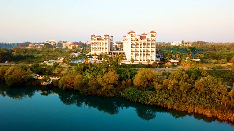 Lake & River Side Hotel & Spa