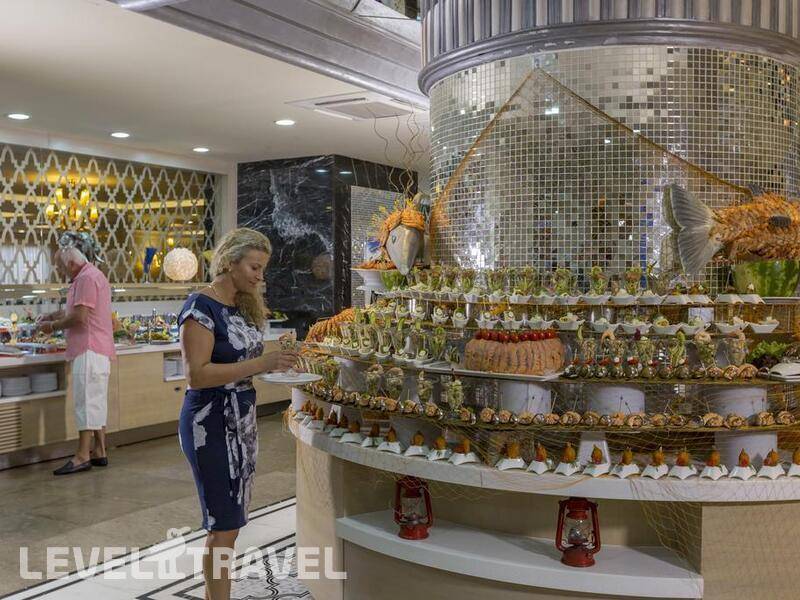 Фотография Royal Alhambra Palace Hotel