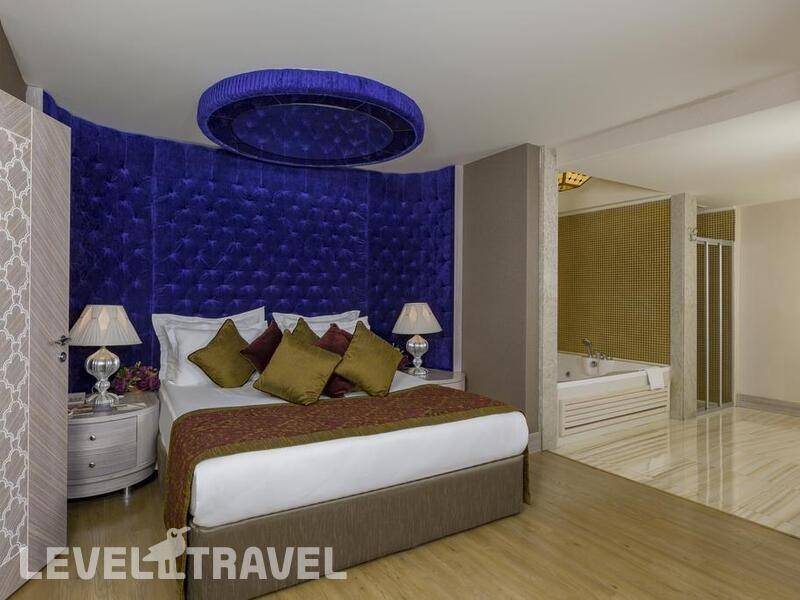 Фотография Royal Alhambra Palace Hotel