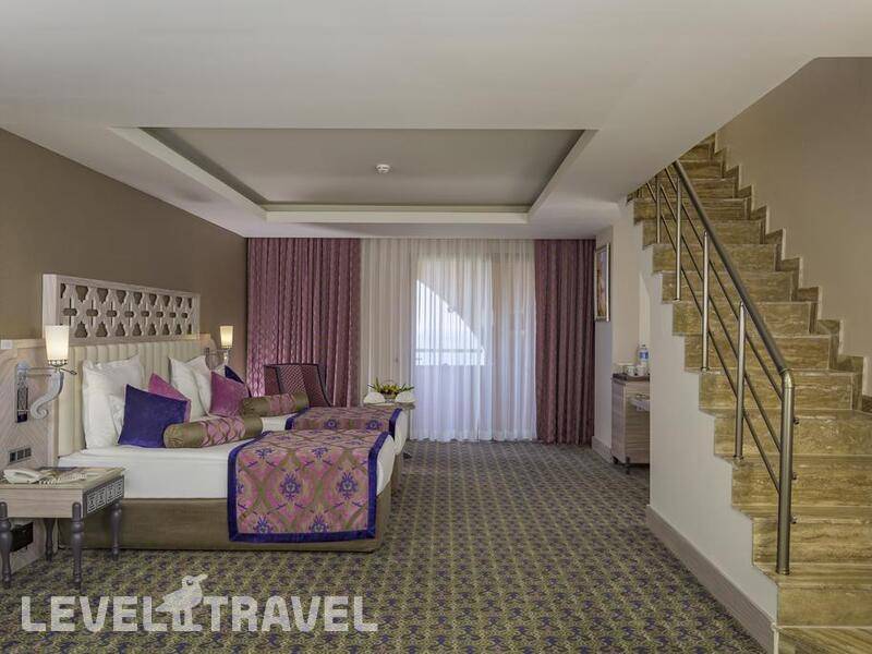 Фотография Royal Alhambra Palace Hotel
