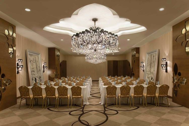 Delphin Imperial
