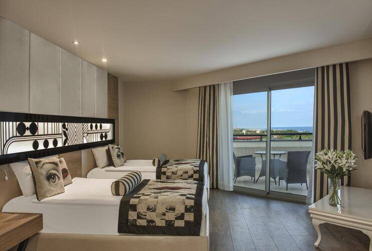 Delphin Imperial