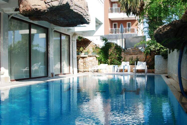 Royal City Hotel