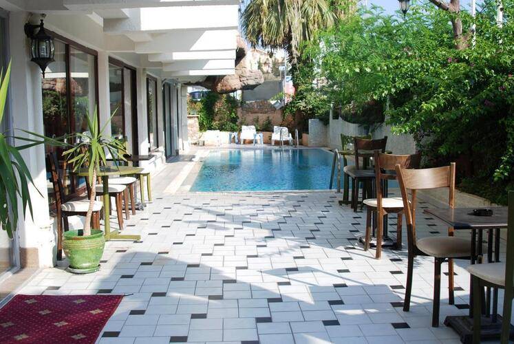Royal City Hotel