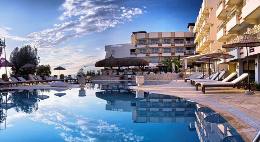 Carina Hotel