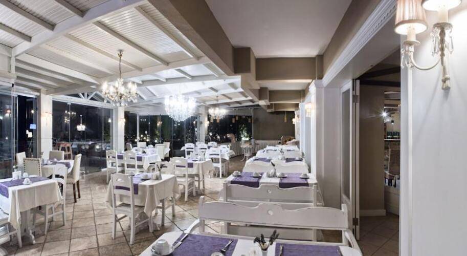Carina Hotel