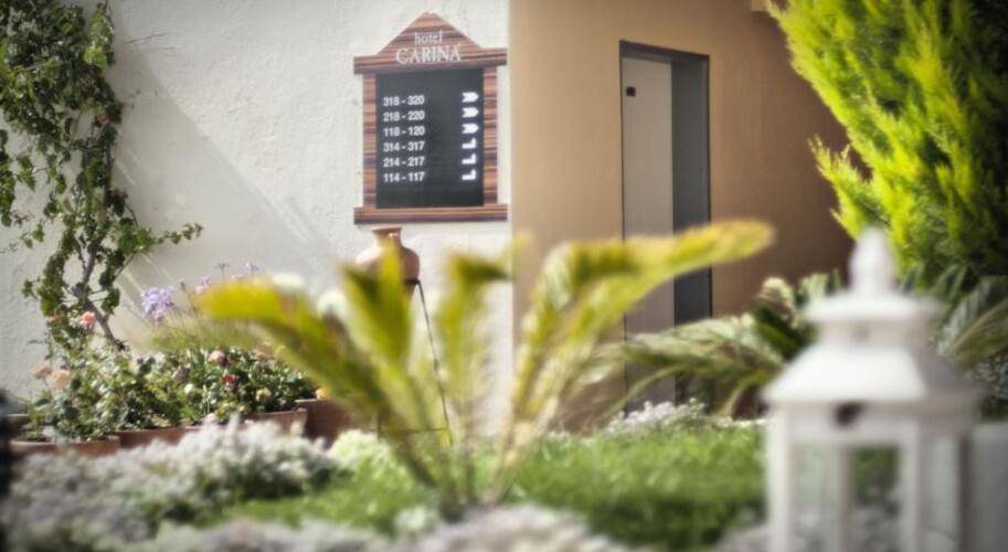 Carina Hotel