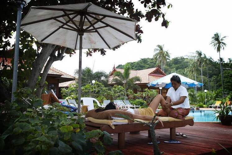 P. P. Erawan Palms Resort