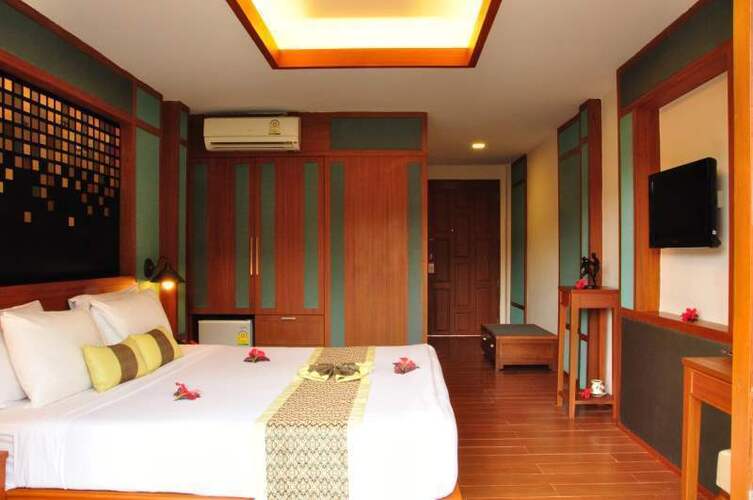 P. P. Erawan Palms Resort