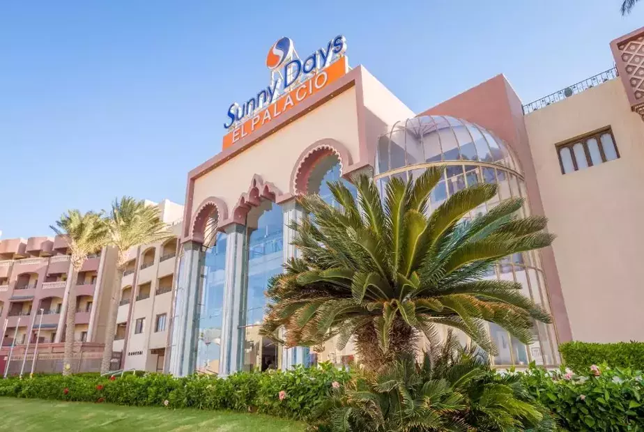 Sunny Days El Palacio Hotel