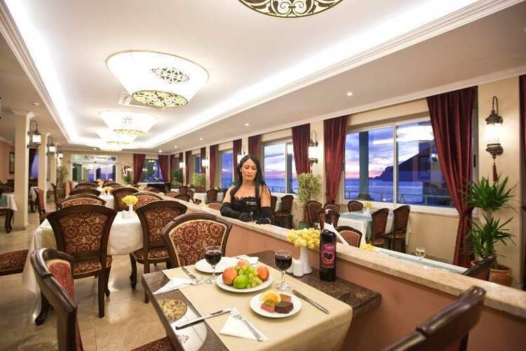 Antique Roman Palace Hotel