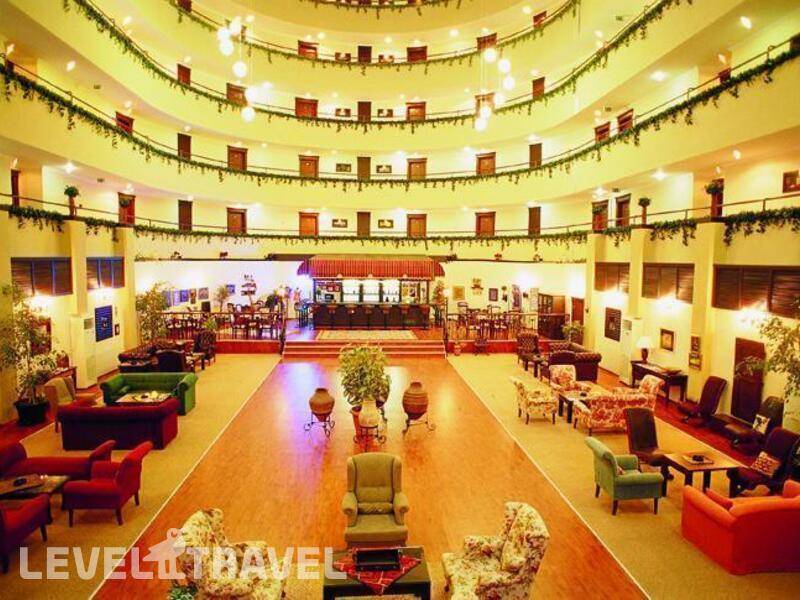 Фотография Royal Garden Suite Hotel