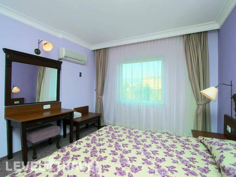 Фотография Royal Garden Suite Hotel