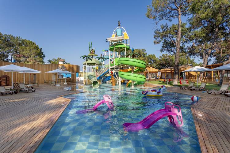 Rixos Sungate Hotel