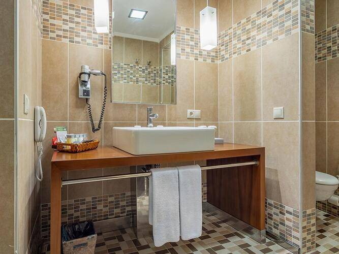 Rixos Sungate Hotel