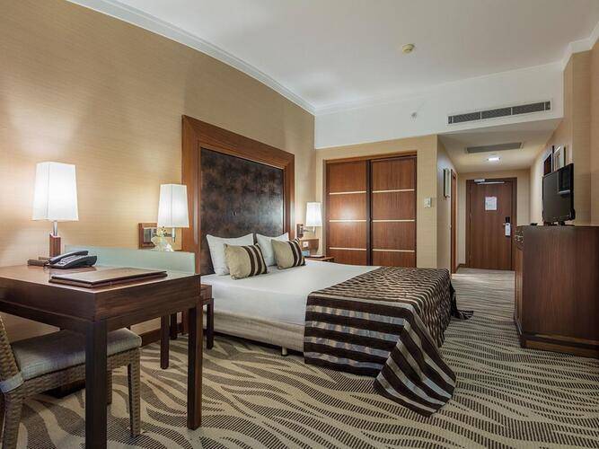 Rixos Sungate Hotel