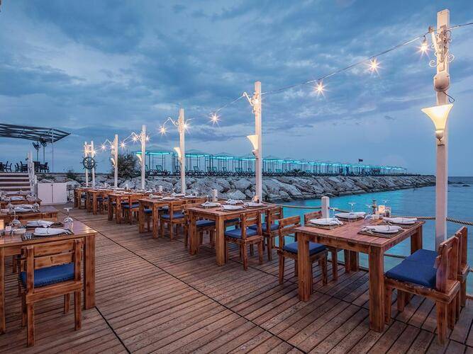 Rixos Sungate Hotel
