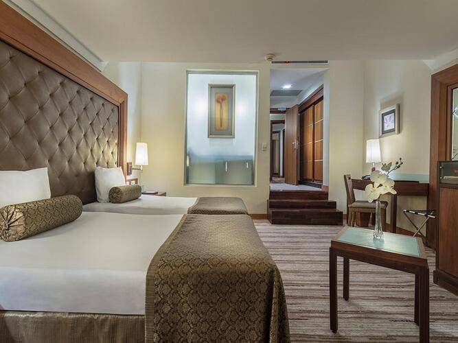 Rixos Sungate Hotel