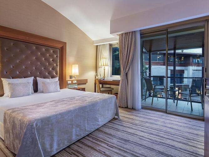 Rixos Sungate Hotel
