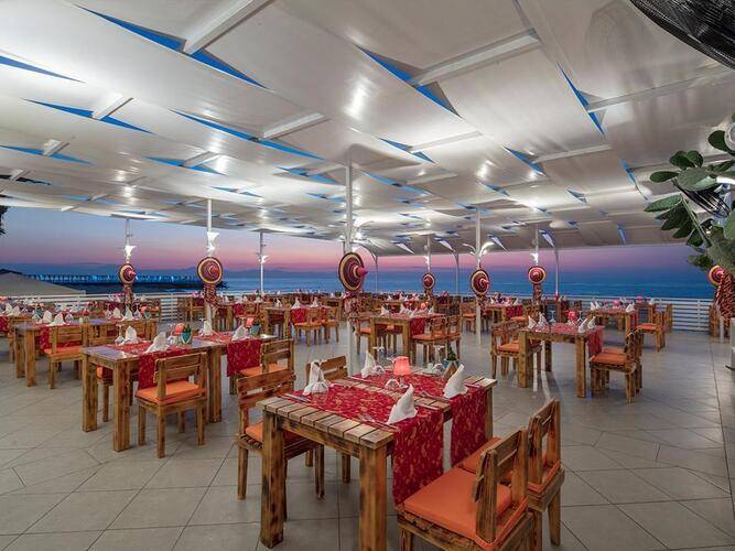 Rixos Sungate Hotel
