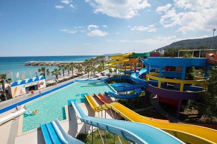 Rixos Sungate Hotel