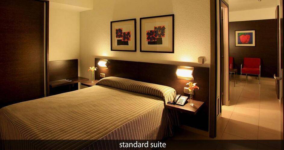 Aqua Hotel Montagut Suites