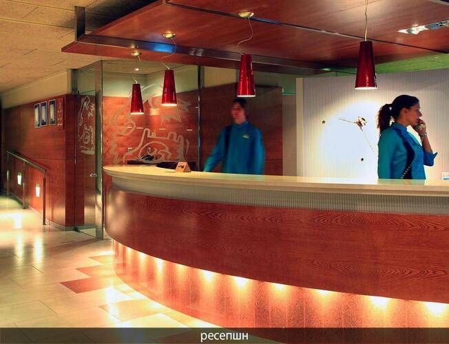 Aqua Hotel Montagut Suites