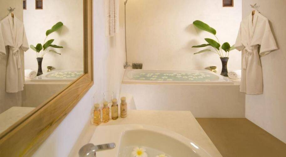 Thai House Beach Resort