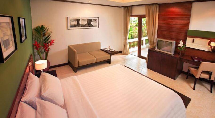 Thai House Beach Resort