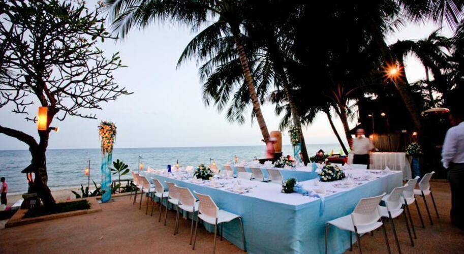 Thai House Beach Resort