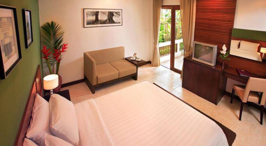 Thai House Beach Resort