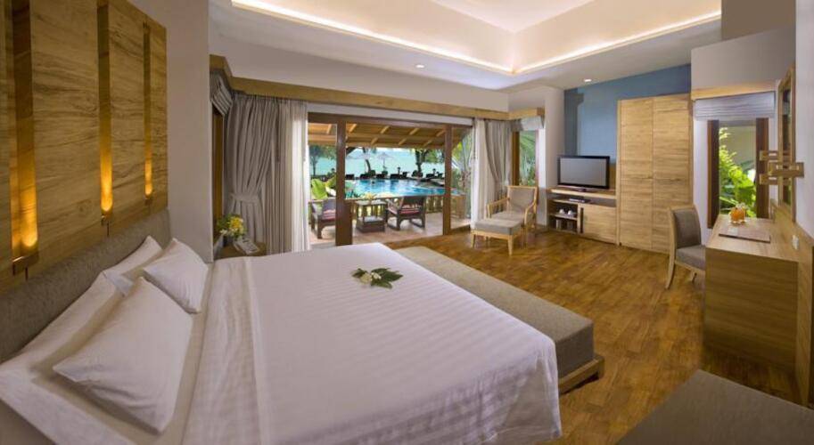 Thai House Beach Resort